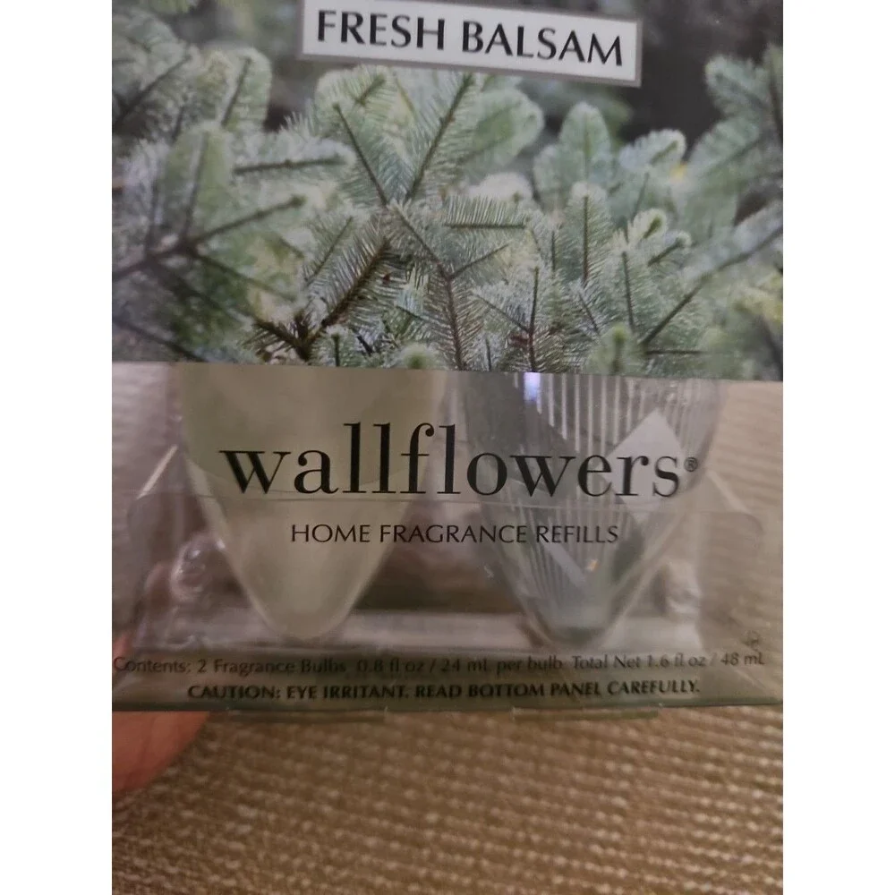 New Slatkin & Co Fresh Balsam Wallflower Home Fragrance Refill 2 Bulbs - Picture 2 of 3